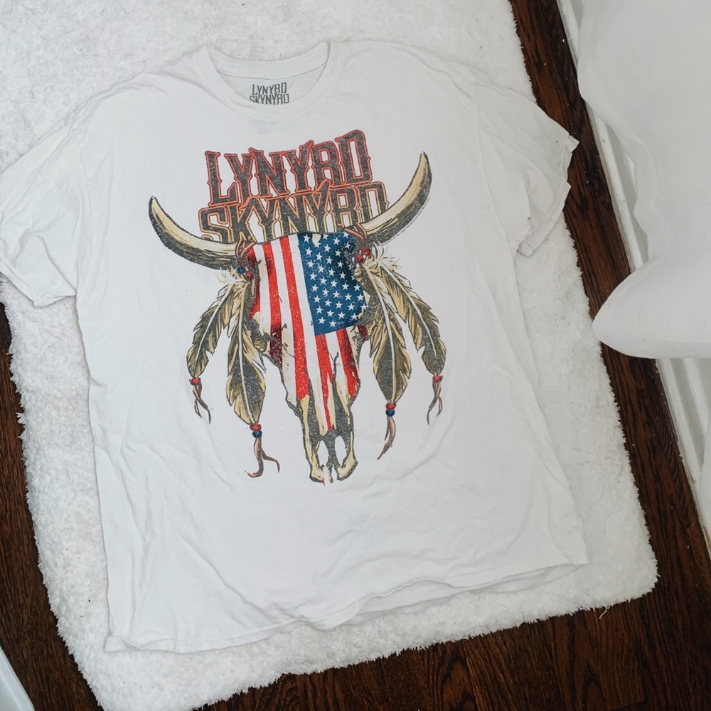 oversized graphic tee